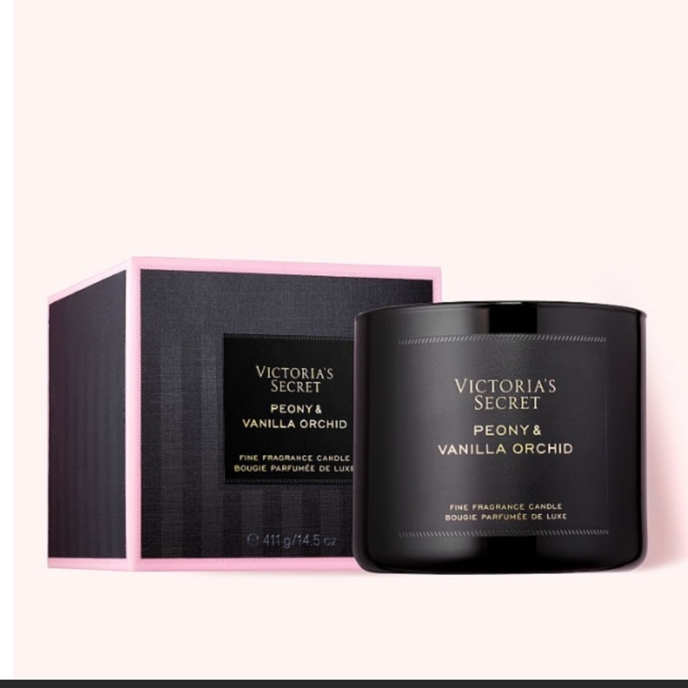 Victoria Secrets Candle Bombshell
